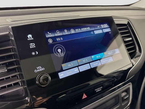 Used 2019 Honda Pilot Touring image 18