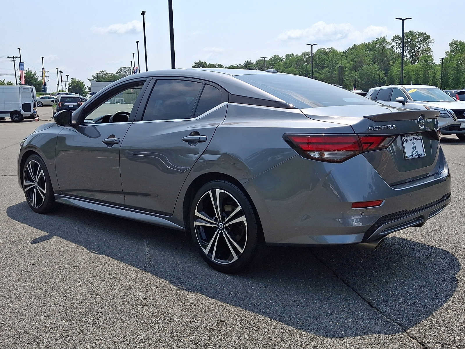 Used 2022 Nissan Sentra SR w/ Trunk Package FWD image 4