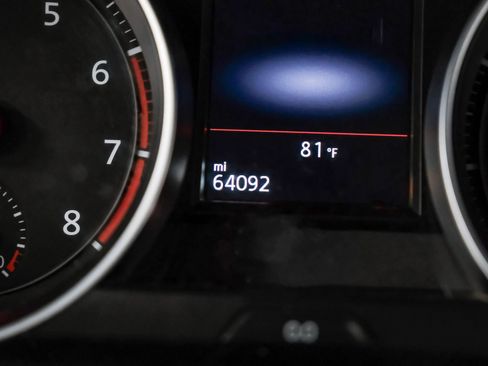 Used 2019 Volkswagen GTI SE FWD image 22
