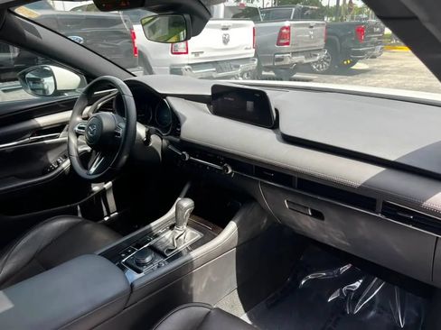 Used 2019 MAZDA MAZDA3 Hatchback w/ Premium Package FWD image 18