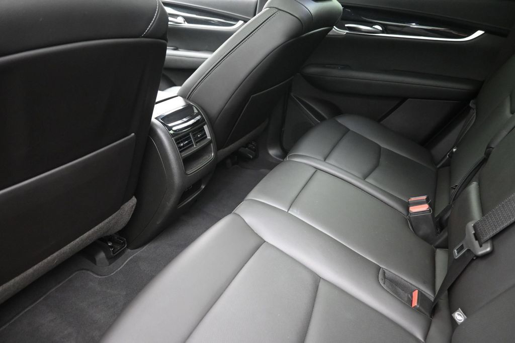 Used 2023 Cadillac XT5 Premium Luxury AWD/4WD image 12