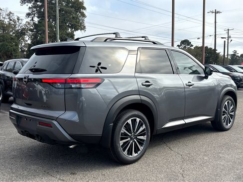 New 2026 Nissan Pathfinder Platinum w/ Cargo Package image 30