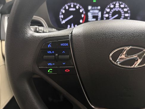 Used 2017 Hyundai Sonata SE image 27