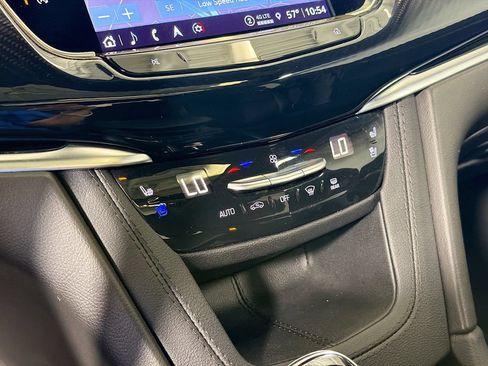 Used 2024 Cadillac XT6 Sport w/ Technology Package AWD/4WD image 17