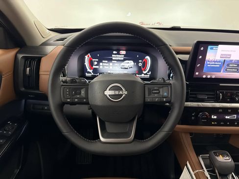 New 2026 Nissan Pathfinder Platinum w/ Cargo Package image 18