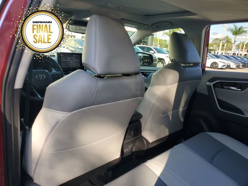 Certified 2022 Toyota RAV4 Limited image 18