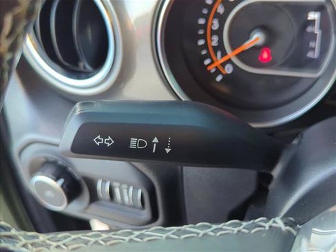 Used 2022 Jeep Wrangler Unlimited Sahara AWD/4WD image 14