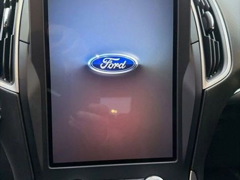 Used 2022 Ford Edge ST-Line AWD/4WD image 18