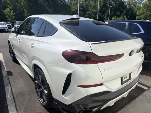 Used 2024 BMW X6 xDrive40i w/ Premium Package AWD/4WD image 9