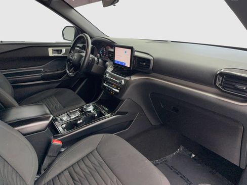 Used 2020 Ford Explorer XLT AWD/4WD image 42