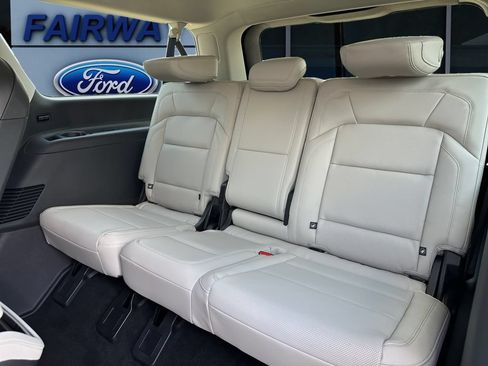 Used 2025 Lincoln Navigator L Reserve AWD/4WD image 13