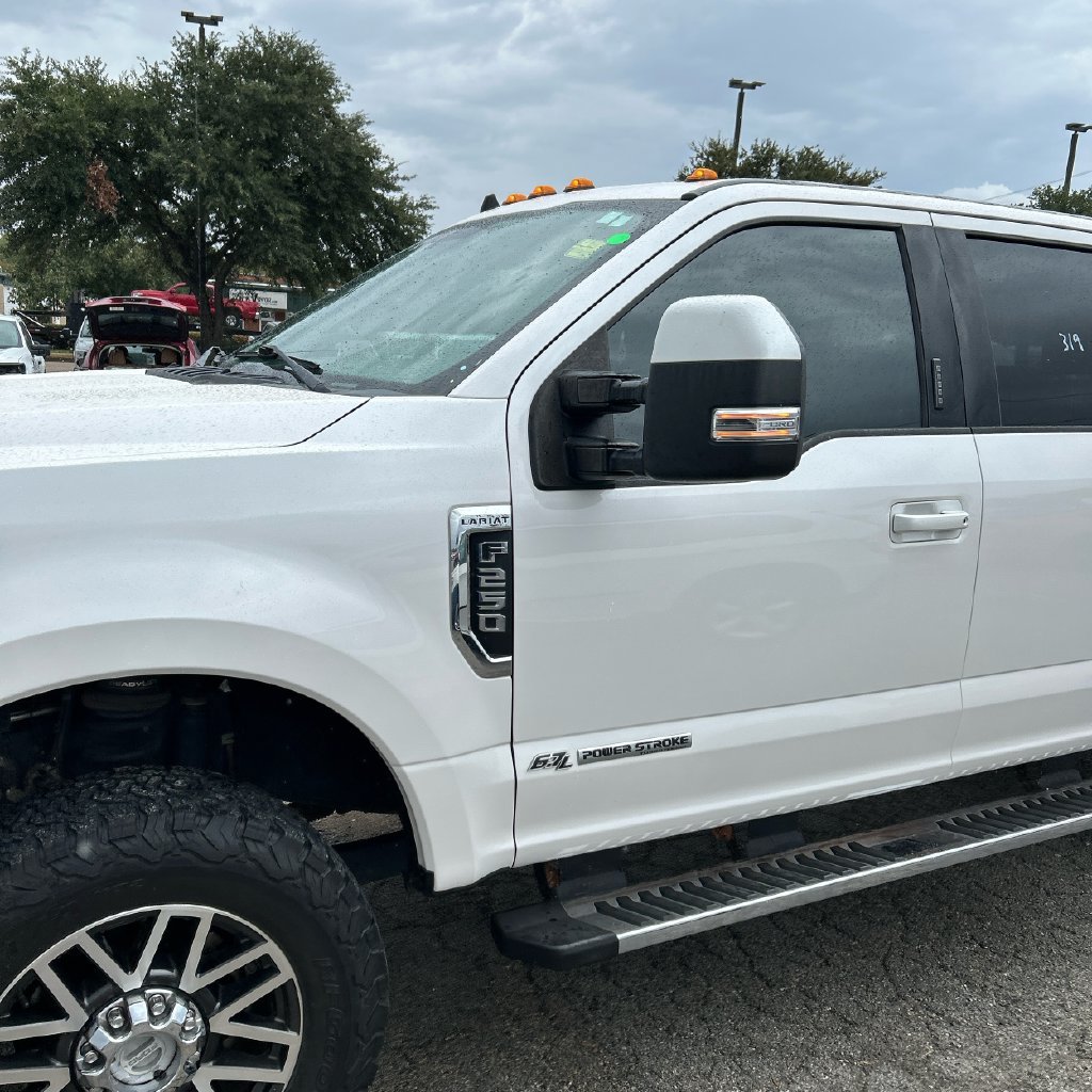 Used 2019 Ford F250 Lariat w/ Lariat Value Package AWD/4WD image 6