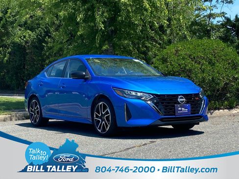 Used 2025 Nissan Sentra SR FWD image 1