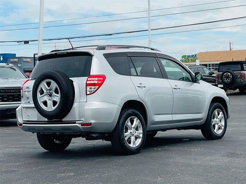 Used 2011 Toyota RAV4 2WD w/ Upgrade Value Pkg image 4