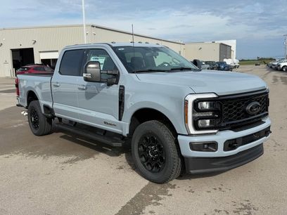New 2026 Ford F250 Lariat w/ Black Appearance Package