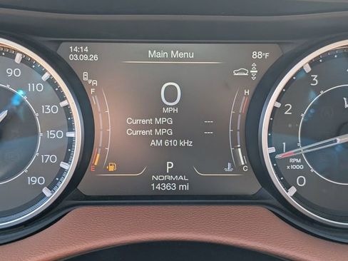 Used 2023 Maserati Levante GT AWD/4WD image 32