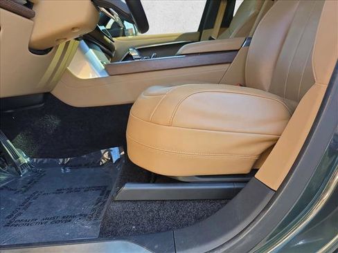 Certified 2024 Land Rover Range Rover SE AWD/4WD image 27