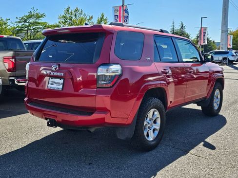 Used 2022 Toyota 4Runner SR5 AWD/4WD image 5