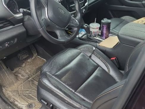 Used 2018 Chevrolet Traverse LT image 7