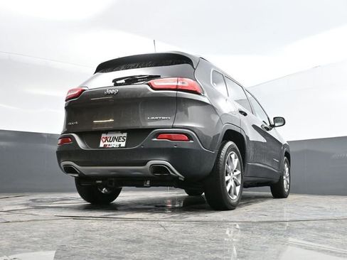 Used 2018 Jeep Cherokee Limited image 53