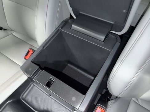 New 2026 Ford Explorer Active w/ Active Comfort Package image 21