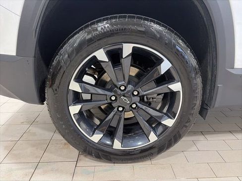 Used 2025 Chevrolet Equinox RS w/ Safety and Technology Package AWD/4WD image 23