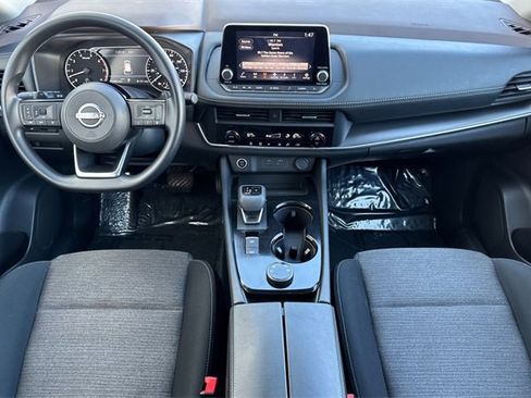 Used 2023 Nissan Rogue SV image 15