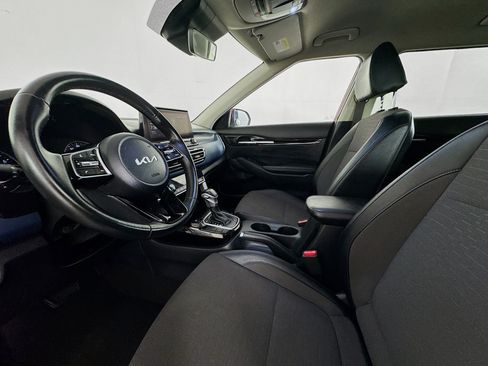 Used 2023 Kia Seltos S w/ Navigation Package FWD image 20