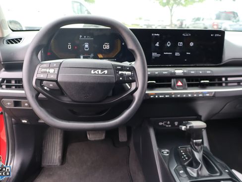 Used 2025 Kia K4 FWD image 18