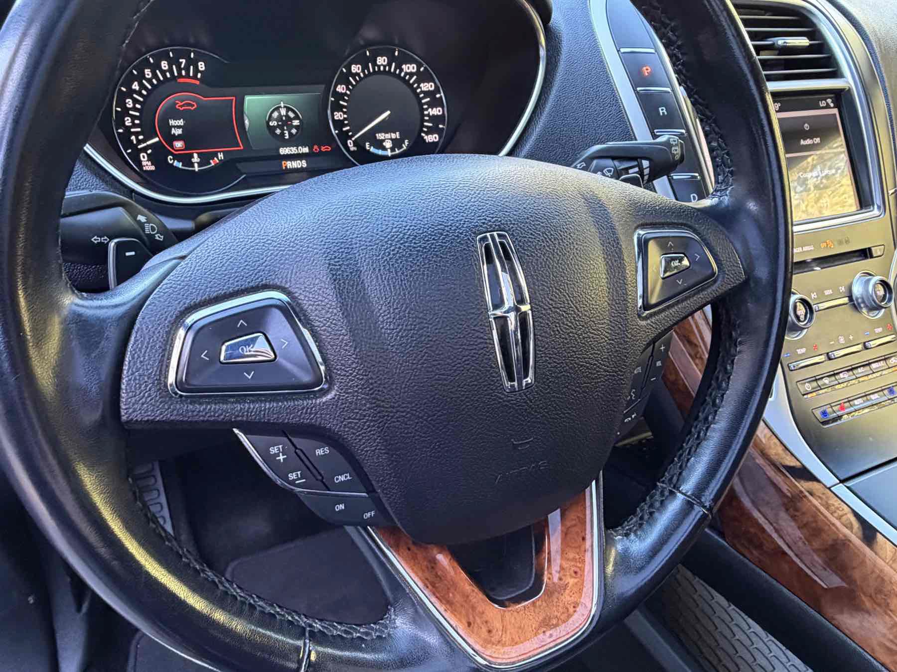 Used 2018 Lincoln MKX Reserve FWD image 24