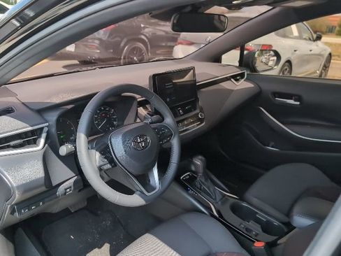 Used 2023 Toyota Corolla SE FWD image 8