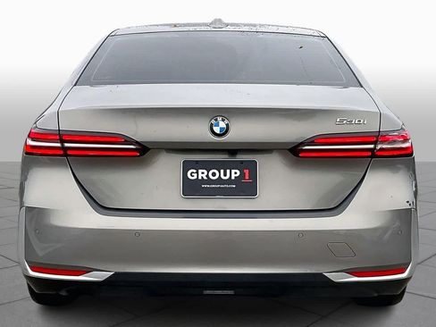 Used 2024 BMW 530i 530i w/ Convenience Package image 4