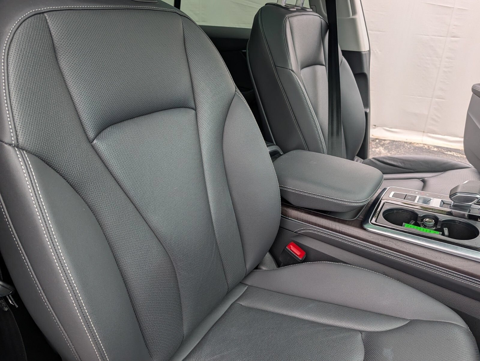 Used 2023 Audi Q8 Premium Plus AWD/4WD image 22