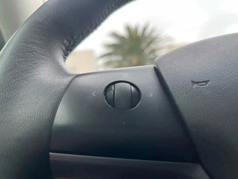 Used 2023 Tesla Model 3 Standard Range image 64