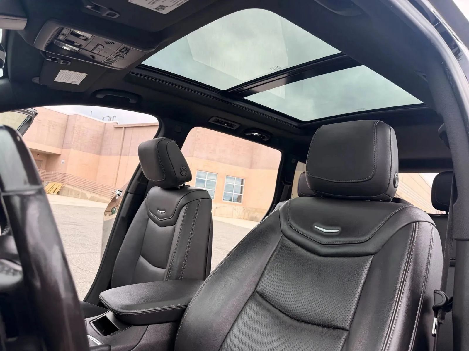 Used 2023 Cadillac XT6 Premium Luxury FWD image 14