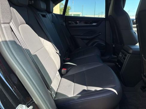 Used 2025 Porsche Macan Electric image 14