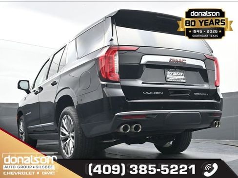 Used 2021 GMC Yukon Denali w/ Denali Premium Package image 18