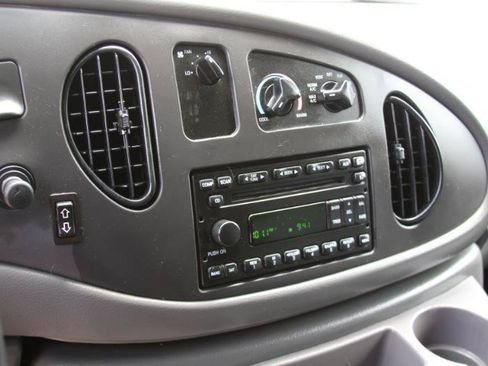 Used 2008 Ford E-150 and Econoline 150 RWD image 29
