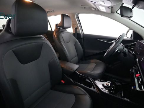 Used 2024 Kia Niro Wind w/ Wind Preserve Package FWD image 23