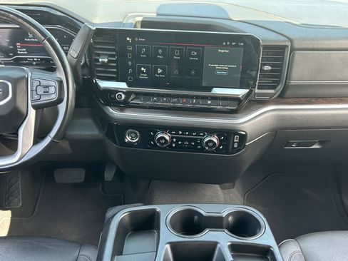 Certified 2024 GMC Sierra 1500 SLT image 16