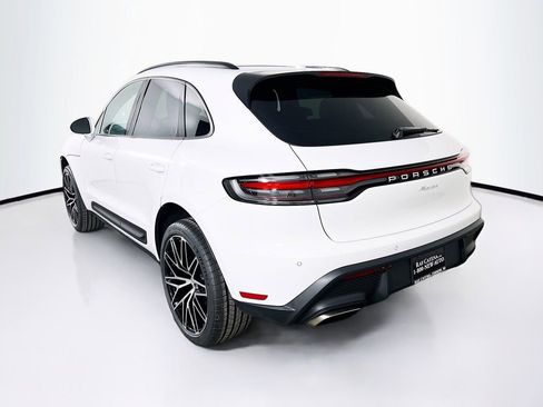 New 2026 Porsche Macan image 3