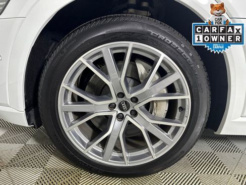 Used 2021 Audi e-tron Prestige w/ Prestige Package image 29