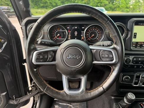 Used 2021 Jeep Gladiator Overland AWD/4WD image 12
