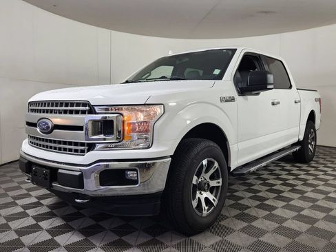 Used 2018 Ford F150 XLT w/ Equipment Group 302A Luxury AWD/4WD image 3