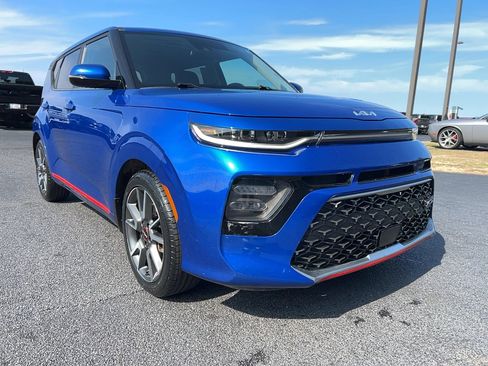 Used 2022 Kia Soul Turbo image 3