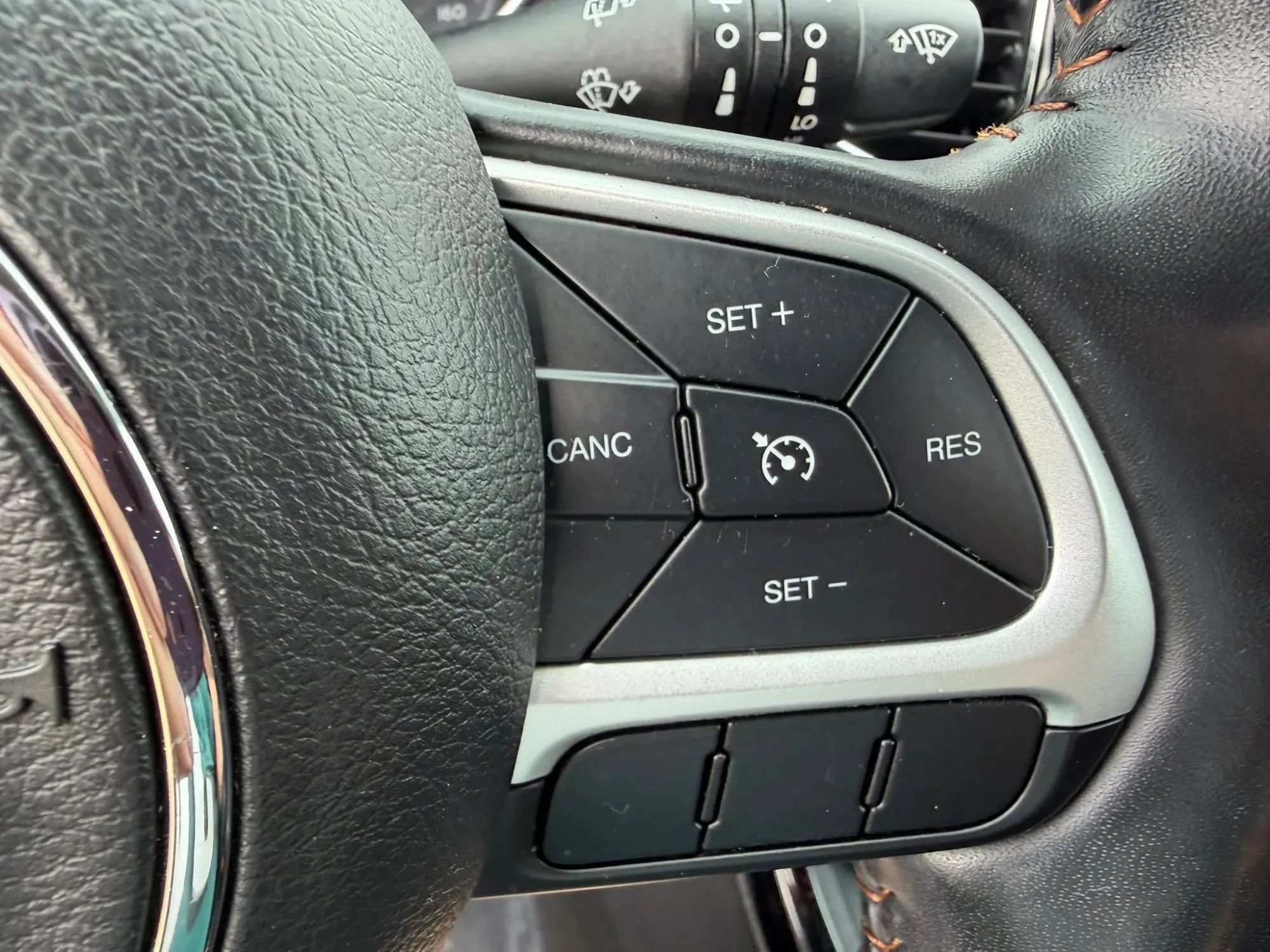 Used 2020 Jeep Compass Limited AWD/4WD image 17