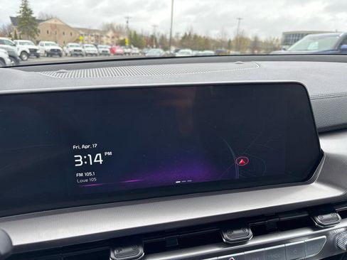 Used 2025 Kia Telluride S image 23