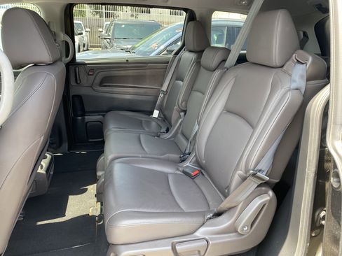Used 2018 Honda Odyssey EX-L image 16
