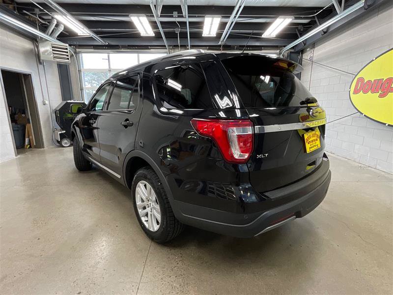 Used 2019 Ford Explorer XLT w/ Equipment Group 201A AWD/4WD image 3