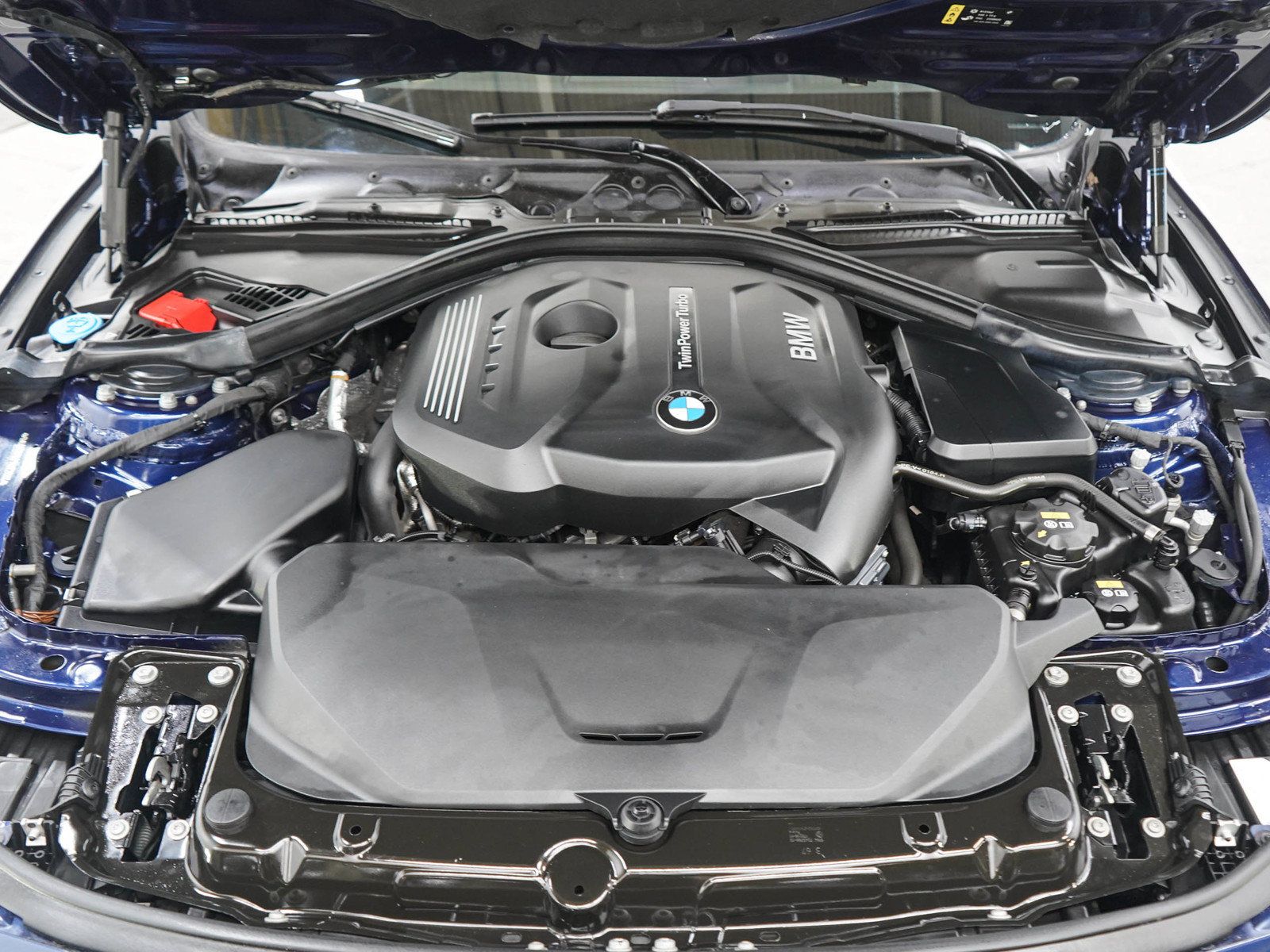 Used 2018 BMW 330i xDrive Sedan AWD/4WD image 29